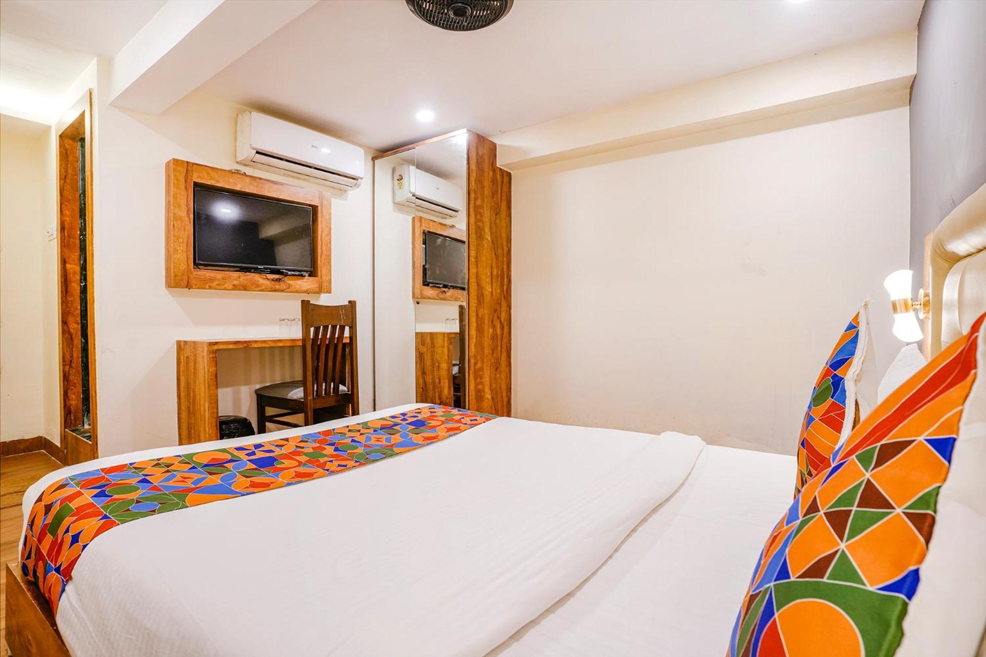 Fabhotel Grand Prime Nr Nesco Hotel Mumbai Exterior photo