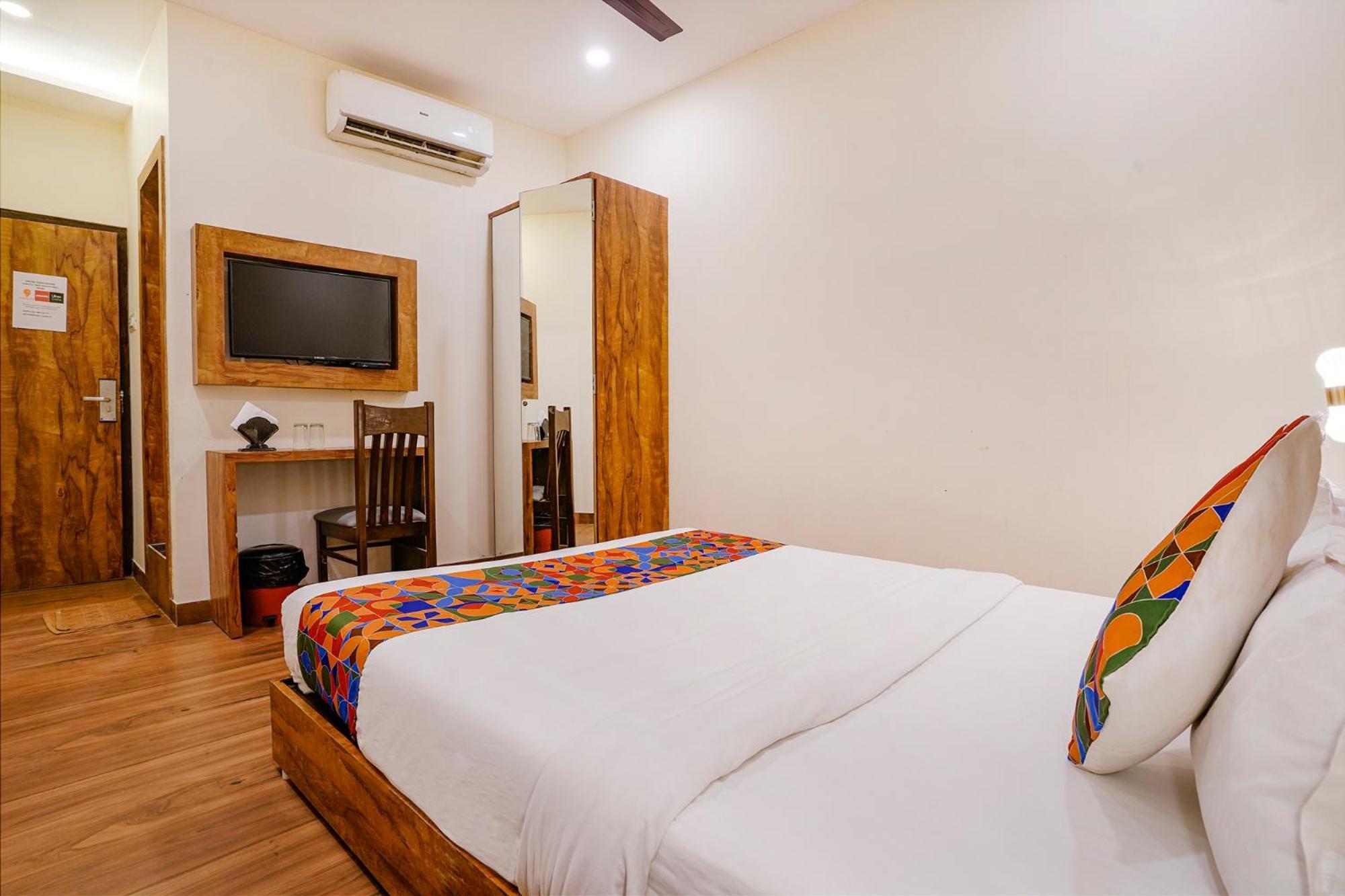 Fabhotel Grand Prime Nr Nesco Hotel Mumbai Exterior photo